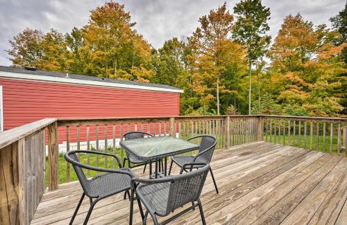 Cassopolis House | Cozy Cassopolis Cabin: Enjoy On-Site Boating and Fishing!