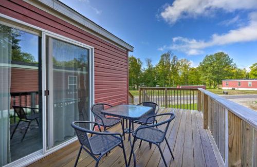Cassopolis House | Relax at Cassopolis Cabin: Fishing Pier & Amenities Await!