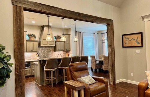 Jones Mills House | Discover Castaway Cove: Lakefront Bliss with Spa & Hot Tub
