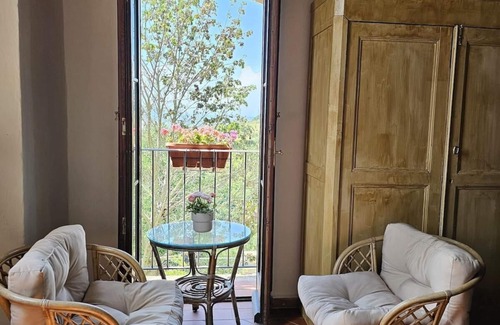 Castel d'Arno Apartment | Explore Castel D'Arno THE KITCHEN Apt. with Pool & Spa