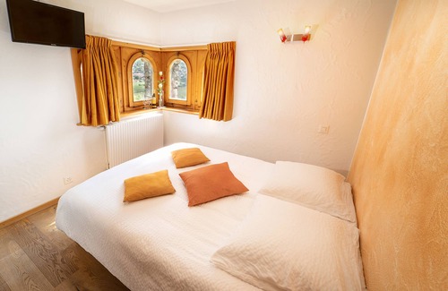 Sierre Bed & Breakfast | Experience Castel de Daval: Rated 9.6 with Family-Friendly Amenities