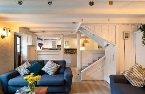 Tan-y-groes House | Castell Cwtch Llangrannog