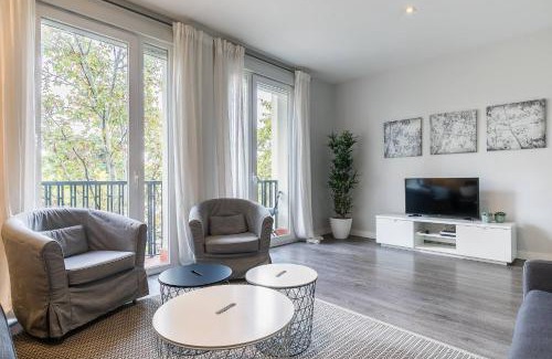 Castellana Apartment | Discover Castellana Suites: Family-Friendly 4-Star Retreat
