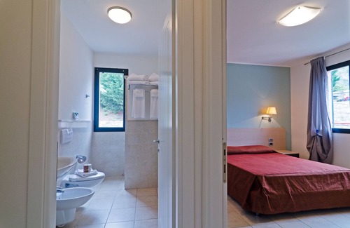 Castellaro Hotel | Relax at Castellaro Golf Resort with Pool and Spa Access