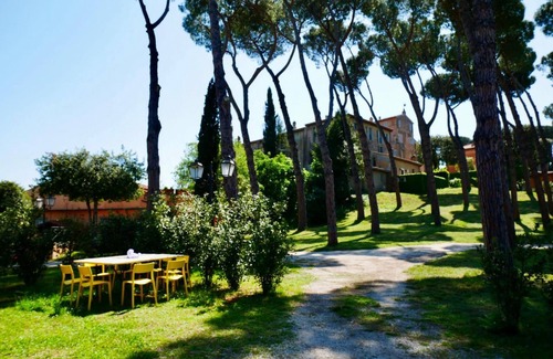 Zona III Marcigliana Villa | Relaxing Family Suite at Castello del Duca with Breakfast