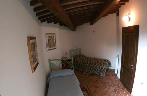 Campello sul Clitunno House | Pet-Friendly Retreat at Castello di Acera: Rated 9/10