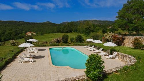 Pupaggi House | Discover Castello di Pupaggi: Pet-Friendly Retreat with Pool