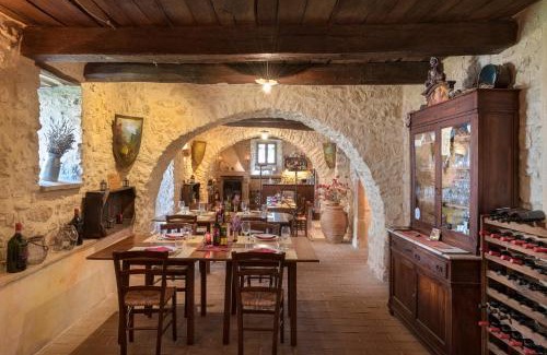 Pupaggi House | Discover Castello di Pupaggi: Pet-Friendly Retreat with Pool