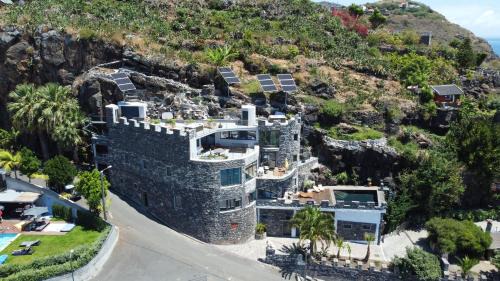 Tabua Apartment | Oceanfront Bliss at Castelo do Mar, Madeira - 4 Star Retreat
