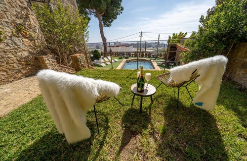 Santa Susanna Villa | Exclusive Castillo Can Xirau: Pool & Oceanfront Oasis
