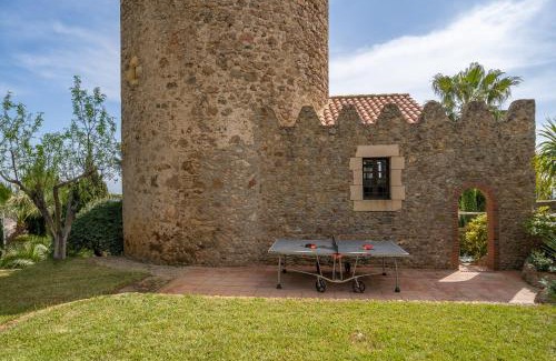 Santa Susanna Villa | Exclusive Castillo Can Xirau: Pool & Oceanfront Oasis