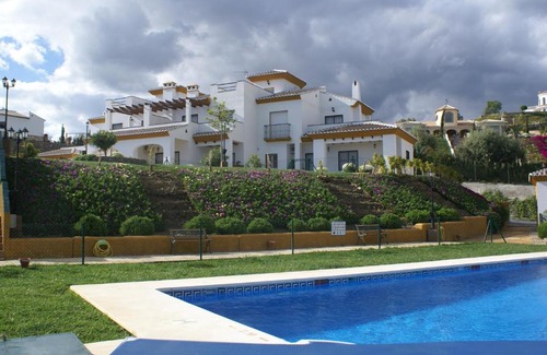 Alcaucin Apartment | Discover Castillo de Zalia: Oceanfront Retreat with Pool