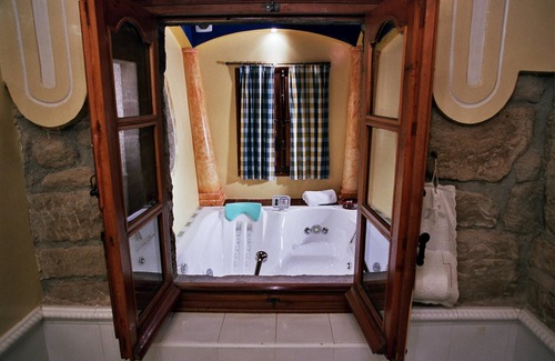 Laguardia Old Town Hotel | Experience Castillo El Collado: Spa Haven with 9.6 Score