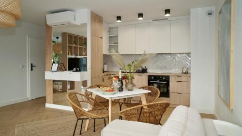 Brzezinka Apartment | Guest Rated Castle Apartments - King: Family-Friendly Stay