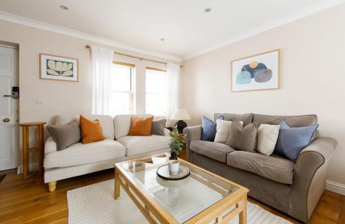 Lewes House | Discover Family-Friendly Comfort at Castle Bank Terrace