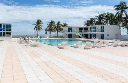 Mid Beach Apartment | Castle Beach Club Condominium