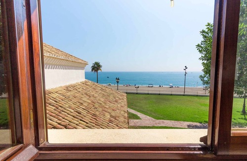 Fuengirola House | Castle Beach House: Top-Rated Ocean View Villa with Spa