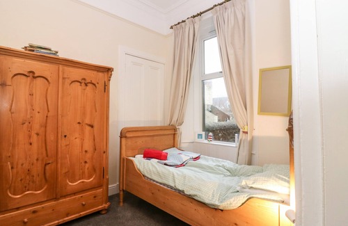 Anstruther Cottage | Discover Castle Cliff: Pet-Friendly Holiday Cottage Retreat
