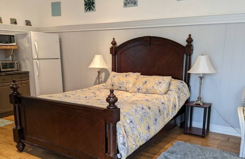 Point Roberts House | Family-Friendly Castle Cottage with Ocean View in Point Roberts