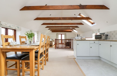 Par Cottage | Family-Friendly Castle Dore Barn with Garden in Fowey