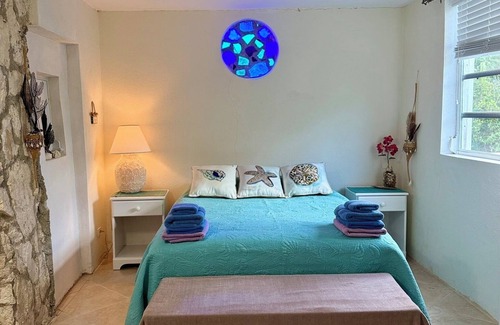 Tarpum Bay Other | Discover Castle MacMillan-Hughes with Oceanfront Pool Access