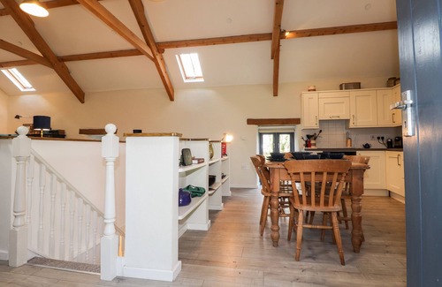 Newport Cottage | Pet-Friendly Castle Mill with Garden in Newport, Pembrokeshire