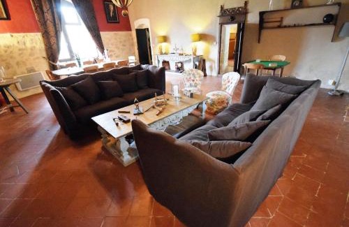 Bon-Encontre House | Charming Castle Retreat in Bon-Encontre with Family Amenities