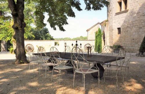 Bon-Encontre House | Charming Castle Retreat in Bon-Encontre with Family Amenities