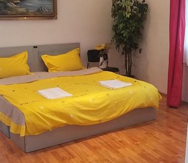 Saliste House | Ocean View Retreat at Castle of the Rock - Pet Friendly!