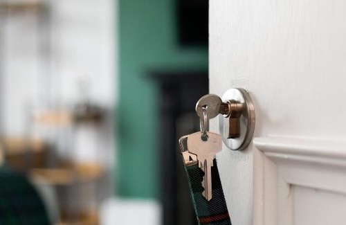 Tollcross Bed & Breakfast | Family-Friendly Castle Park Guest House - Rated 9.7/10