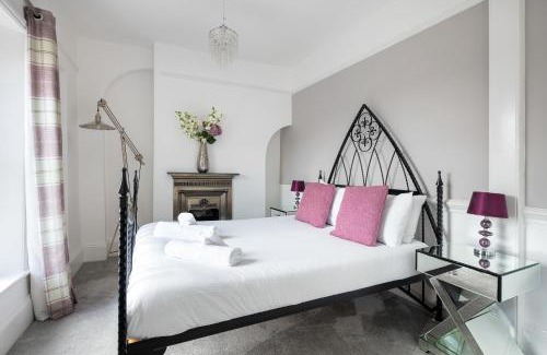 Windsor City Centre Apartment | Family-Friendly Retreat at Castle Properties: The Duchess Cottage