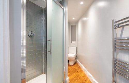 Windsor City Centre Apartment | Family-Friendly Retreat at Castle Properties: The Duchess Cottage