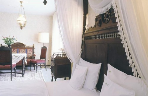 Daun House | Delightful Double Room with Spa at Romantik Schloss Hotel