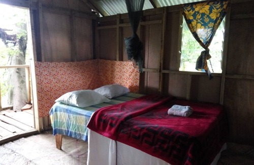 Lenakel House | Budget-Friendly Castle Tree House with Pool and Restaurant