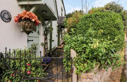 Dunster House | Enchanting Castle View Hotel with Ocean and Child-Friendly Amenities