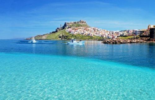 Castelsardo Historic Centre Apartment | Enjoy Castle View with Complimentary WiFi & AC