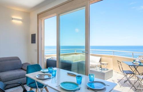 Castelsardo Historic Centre Apartment | Enjoy Castle View with Complimentary WiFi & AC