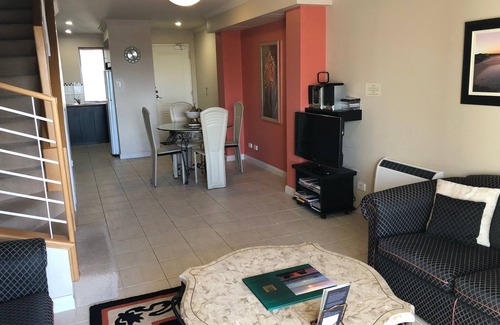 Middleton Beach Apartment | Ocean View Apartment 4 at Castlereagh on Middleton