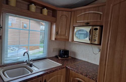 Newton Stewart Apartment | Pet-Friendly Castlewigg Holiday Park: 2-Bed Caravan Awaits