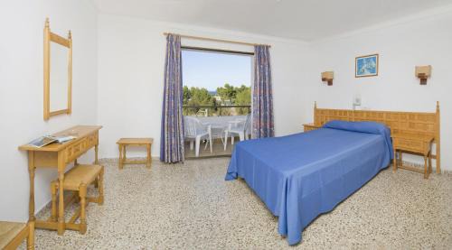 San Antonio Bay Hotel | Relax at Hotel Bahia Playa with Pool & Ocean Views