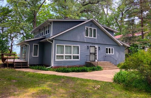 Union Pier House | Inviting Lake Living with Private Beach and Ocean Views