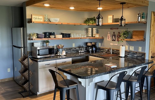 Ashland House | Premier Family Retreat at Siskiyou Mountain Place, Ashland