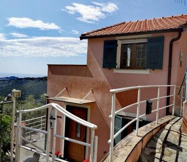 Sestri Levante House | Pet-Friendly Retreat at Casun du Menegottu - Rated 9.5/10