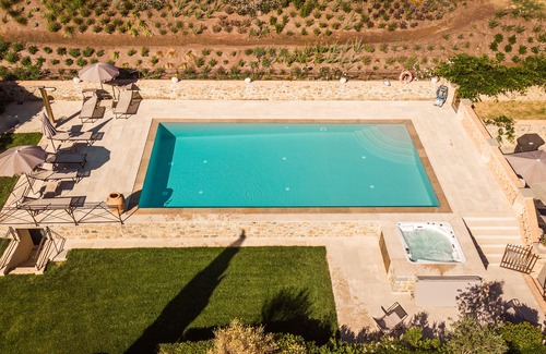 Castiglion Fiorentino Villa | Villa Casupoli: Poolside Retreat with Tuscan Countryside Views