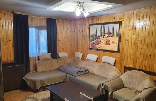 Vama House | Relax at Casuta Alesia & David, Rated 10/10 for Comfort