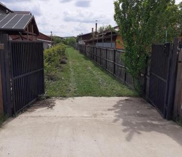 Snagov House | Pet-Friendly Cabana OTE Soft Near Family Attractions