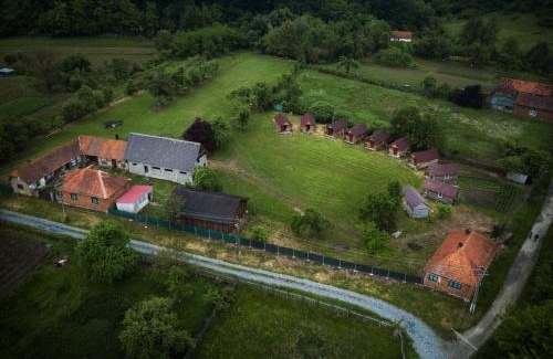 Margina Other | Relax at Casutele din Grosi: Pet-Friendly & Family Ready
