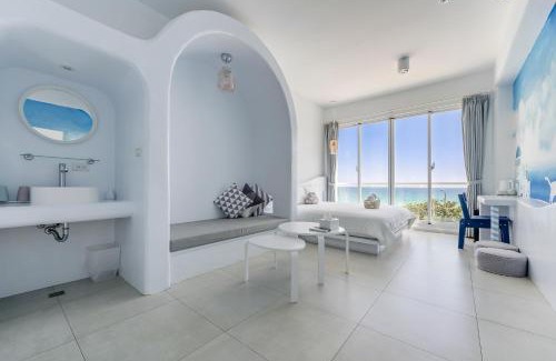 South Beach Bed & Breakfast | Oceanfront Retreat at Cat in Greece - Guest Rated 8.9/10