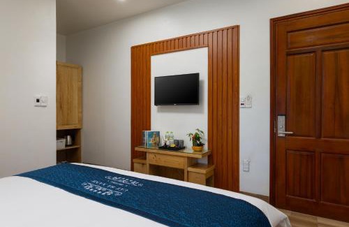 Cat Hai Hotel | Pet-Friendly Cat Ba Xanh Spring Garden Hotel with Ocean Views