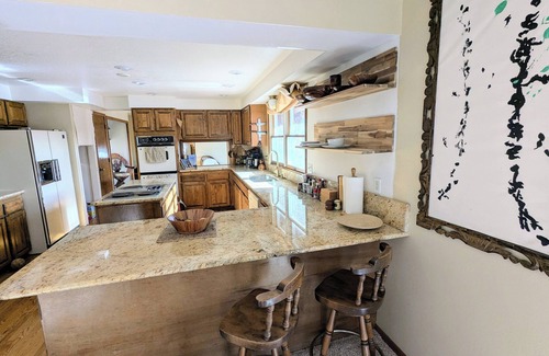 Mountain Home House | Pet-Friendly Retreat: Wheelchair Accessible and Nature-Inspired